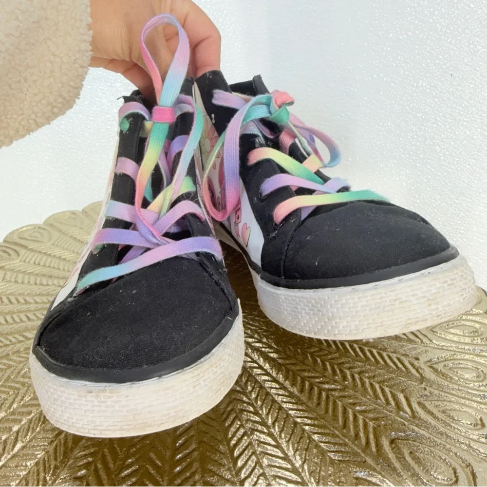 The Children’s Place‎ Girls High Top Sneakers Hearts Size 4